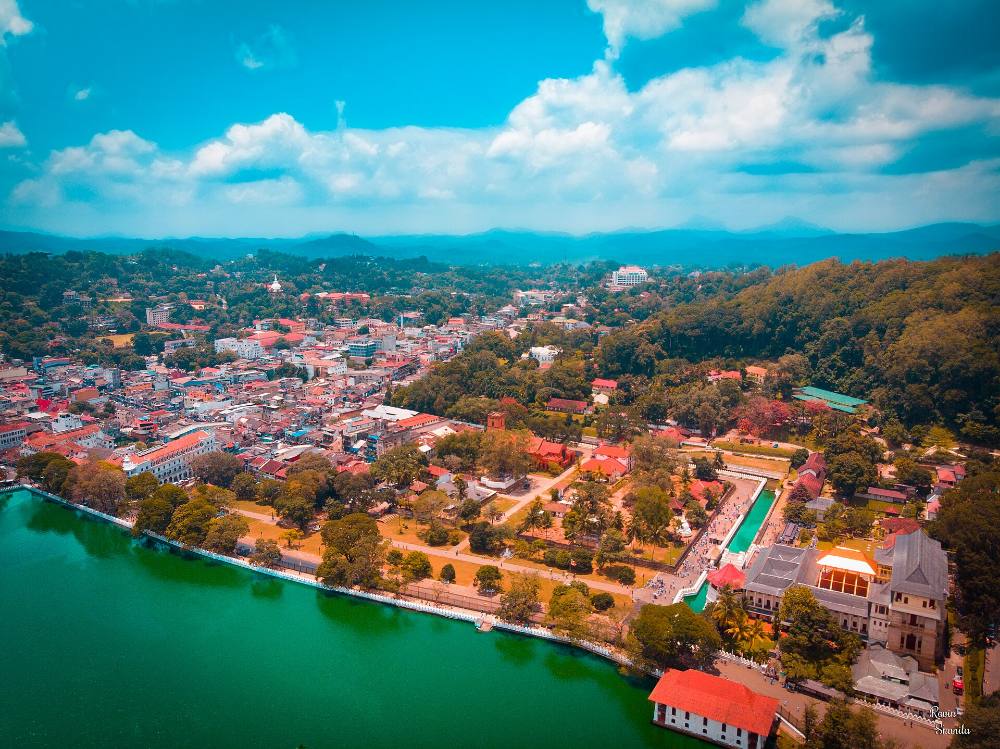 Kostenlose Kandy-Walking-Tour – Zahntempel, Heiliger See & srilankisches Kulturerbe