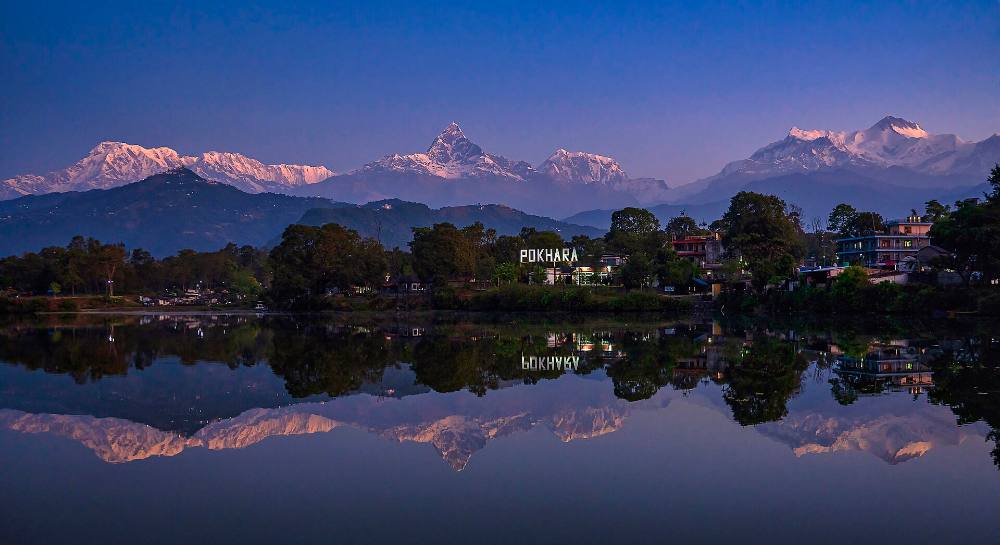 Tour gratuito a piedi di Pokhara – città sulle rive del lago, viste himalayane e fascino nepalese