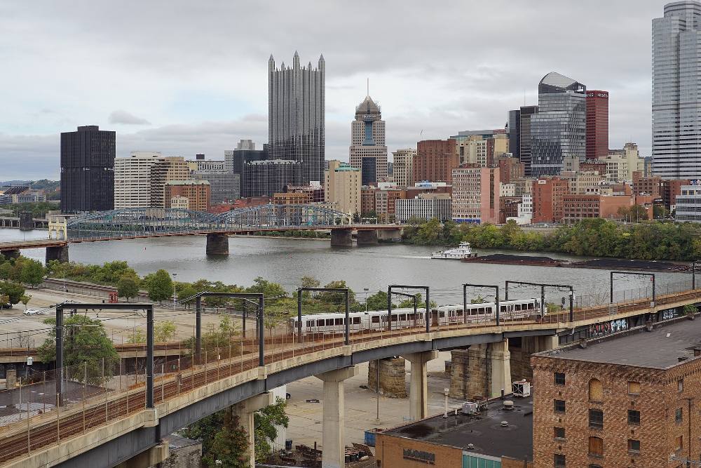 Passeio a pé gratuito em Pittsburgh – Cidade das Pontes, Herança do Aço e Renascimento à Beira-Rio