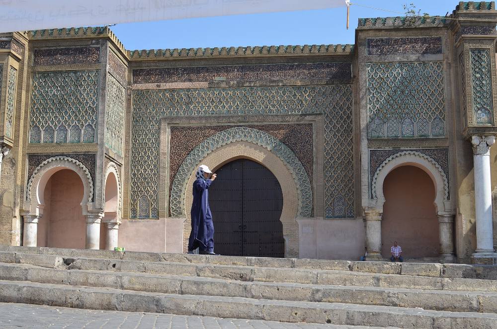 Tour a piedi gratuito di Meknes – Città imperiale, Porta Bab Mansour e grandezza marocchina