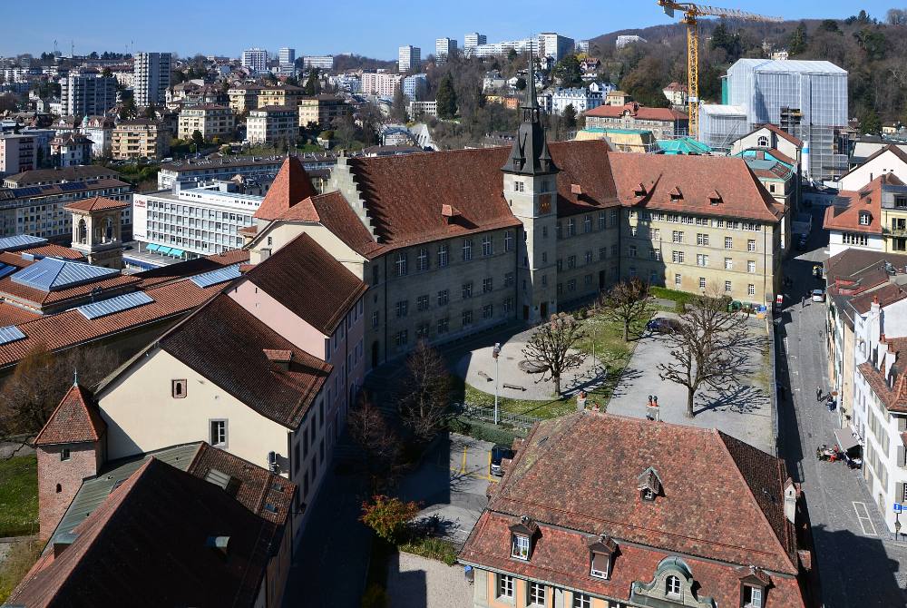Tour a piedi gratuito di Losanna – Cattedrale in cima alla collina, centro storico e città olimpica sul Lago di Ginevra
