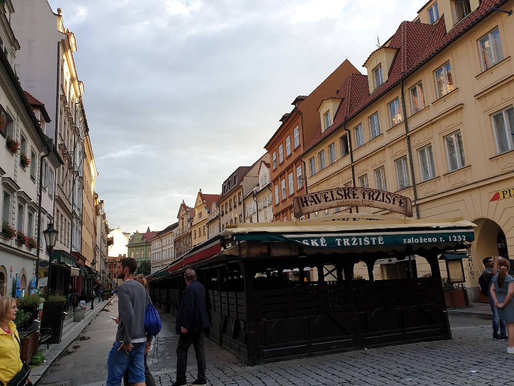 Prague Legends & Evening Free Walking Tour – Myths, Mysteries & Lamplit Lanes