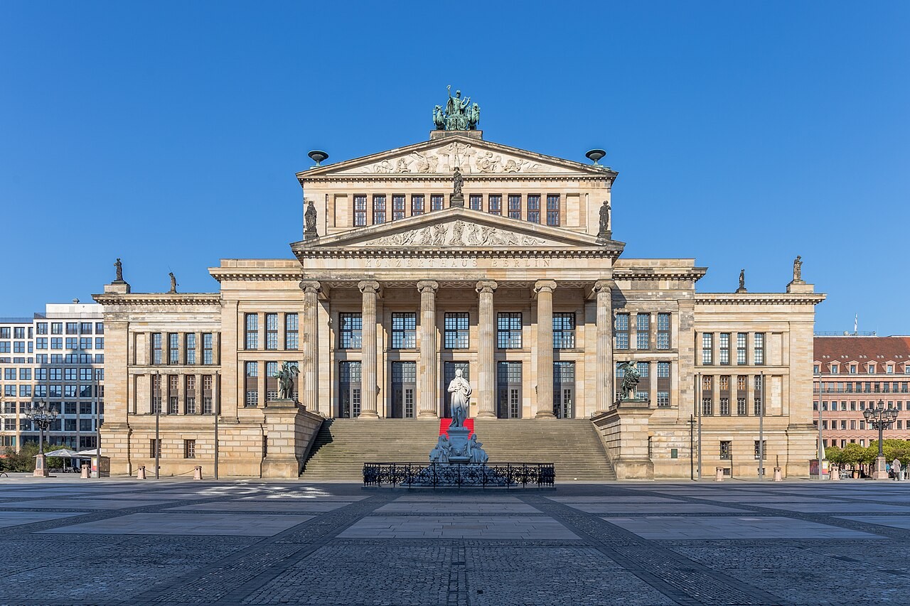 Berlin Legends & Evening Free Walking Tour – Myths, Mysteries & Lamplit Lanes