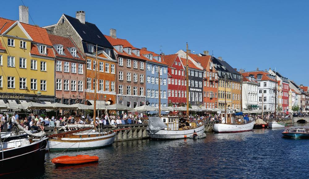 Jelajah Berjalan Kaki Percuma Permata Tersembunyi & Kehidupan Tempatan Copenhagen – Sudut Rahsia & Kisah Kejiranan