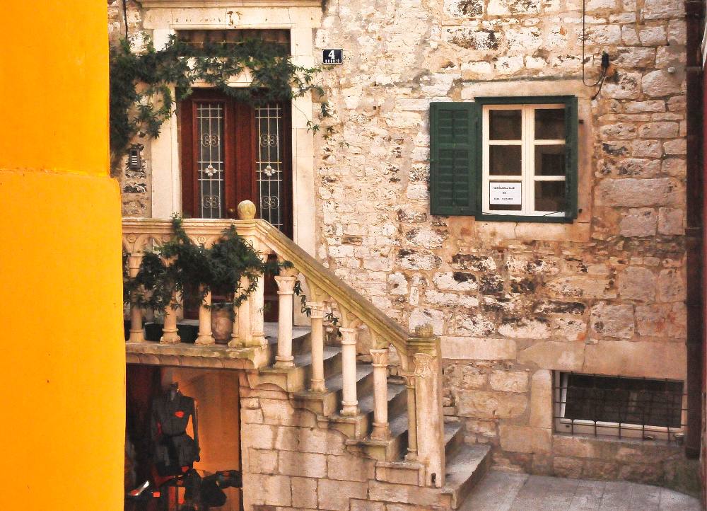 Šibenik Street Art & Alternative Free Walking Tour – Murals, Creative Quarters & Modern Culture