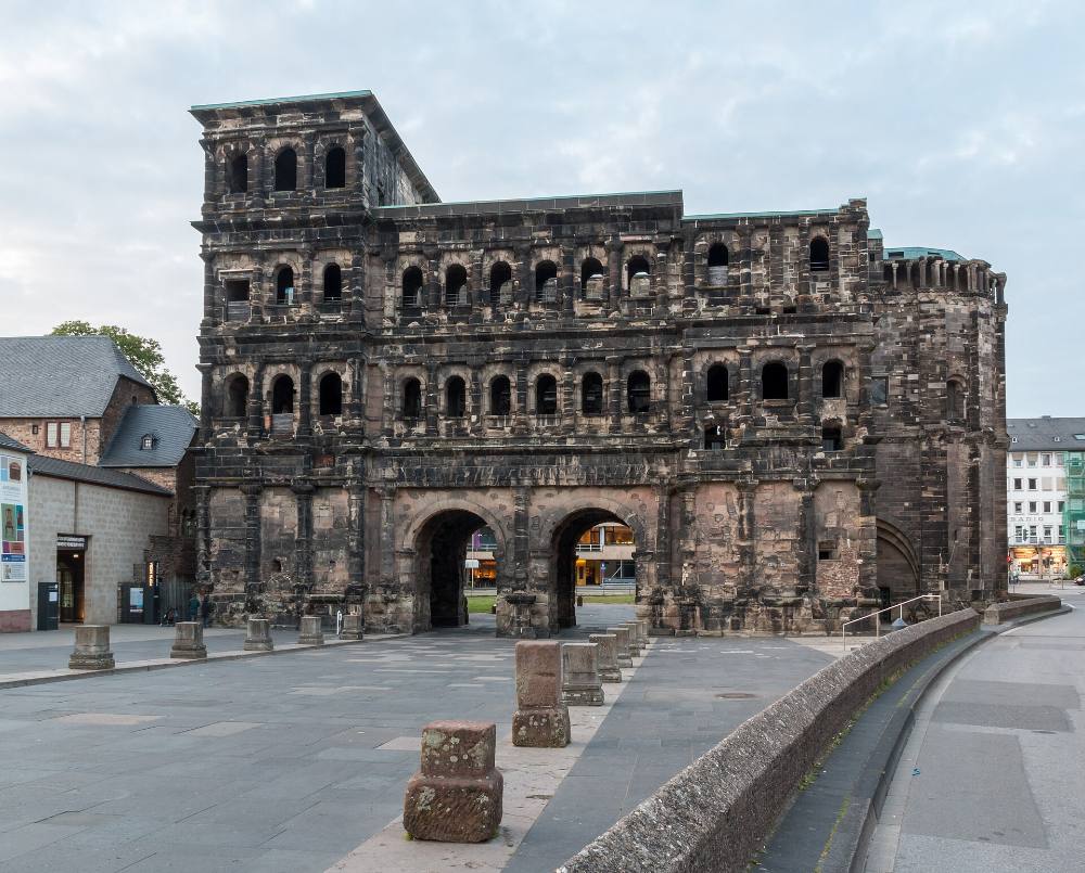 Trier Street Art & Alternative Free Walking Tour – Murals, Creative Quarters & Modern Culture