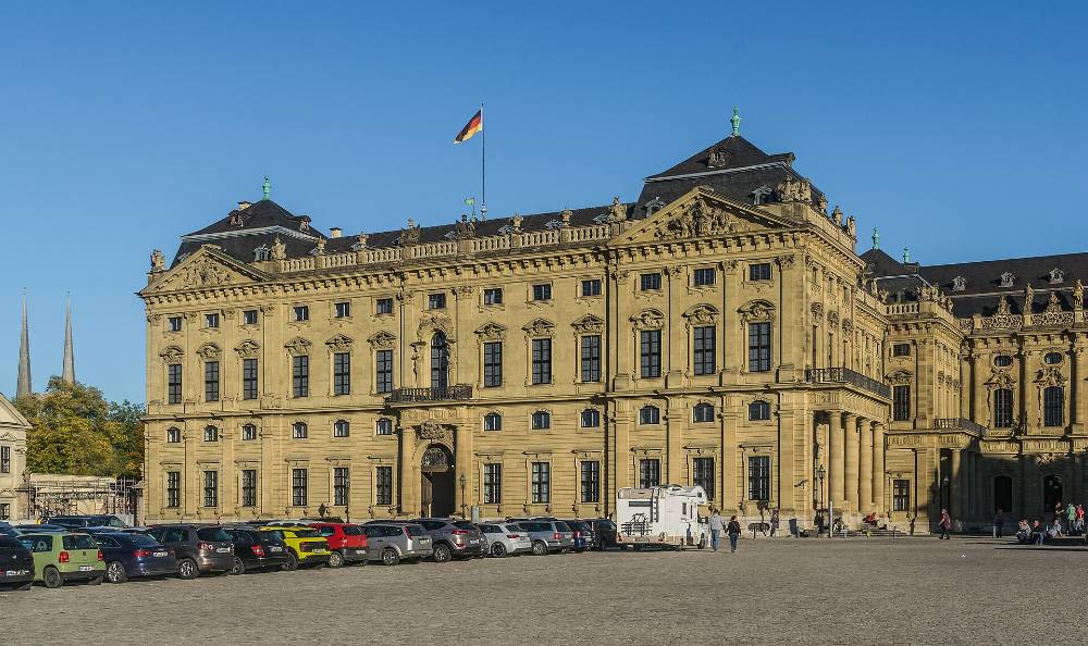 Würzburg Permata Tersembunyi & Kehidupan Tempatan Lawatan Berjalan Kaki Percuma – Sudut Rahsia & Kisah Kejiranan