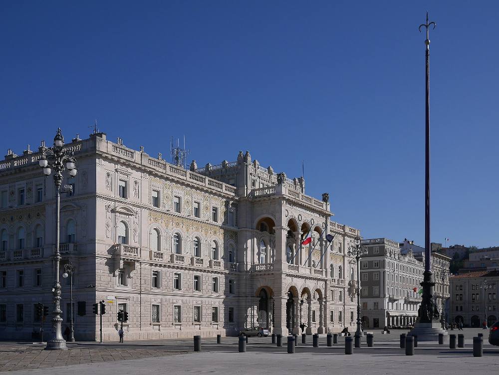Trieste Street Art & Alternative Free Walking Tour – Murals, Creative Quarters & Modern Culture