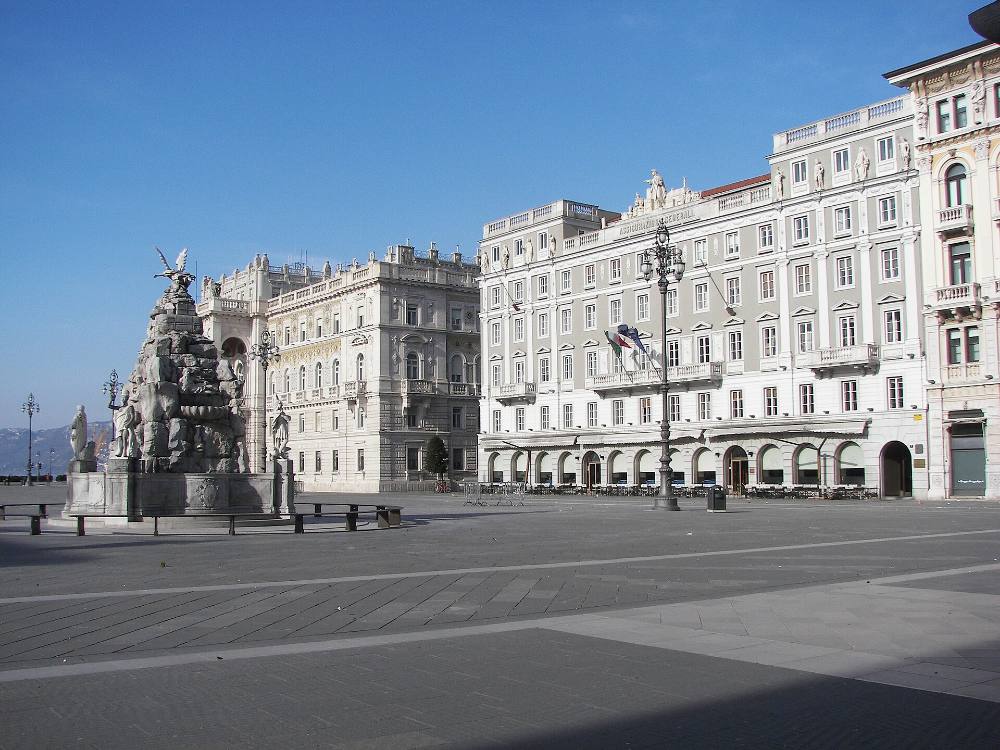 Trieste Legends & Free Evening Walking Tour – Myths, Mysteries & Lamplit Alleyways