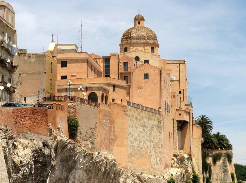 Kostenlose Stadtführung zu verborgenen Schätzen und dem lokalen Leben in Cagliari – Geheime Winkel und Geschichten aus den Vierteln