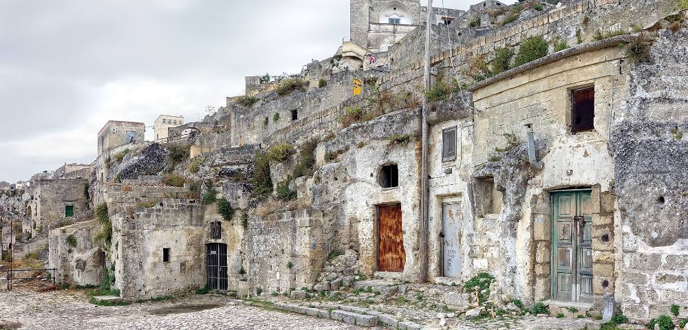 Free walking tour exploring street art & the alternative side of Matera – Murals, creative districts & modern culture