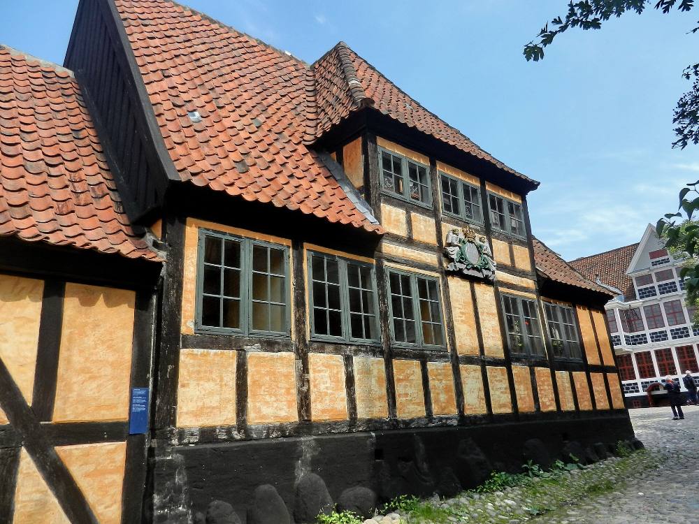 Lawatan berjalan kaki percuma meneroka permata tersembunyi dan kehidupan tempatan di Aarhus – Sudut rahsia dan kisah kejiranan