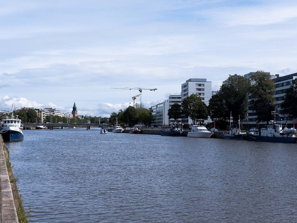 Visite guidée gratuite à pied à la découverte de l’art urbain et de la culture alternative de Turku – Fresques murales, quartiers créatifs et culture contemporaine