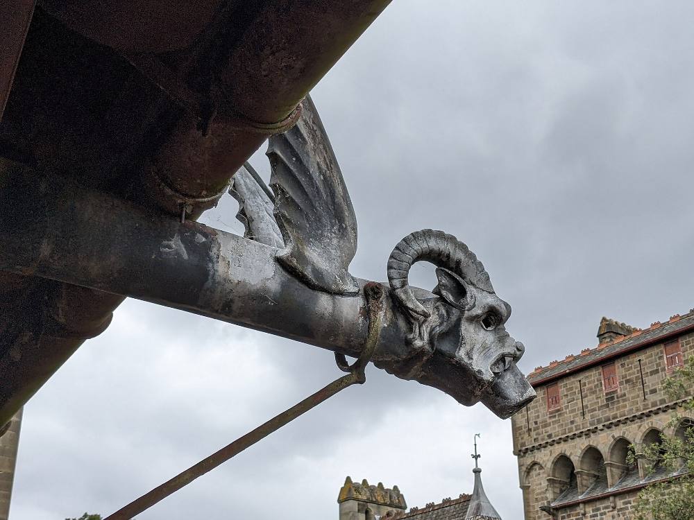 Tour a piedi gratuito alla scoperta delle gemme nascoste e della vita locale di Cardiff – Angoli segreti e storie dei quartieri