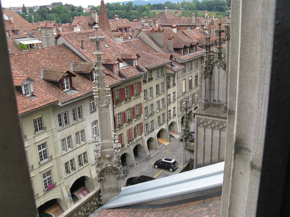 Free Walking Tour Exploring Bern’s Street Art & Alternative Side – Murals, Creative Neighborhoods & Contemporary Culture