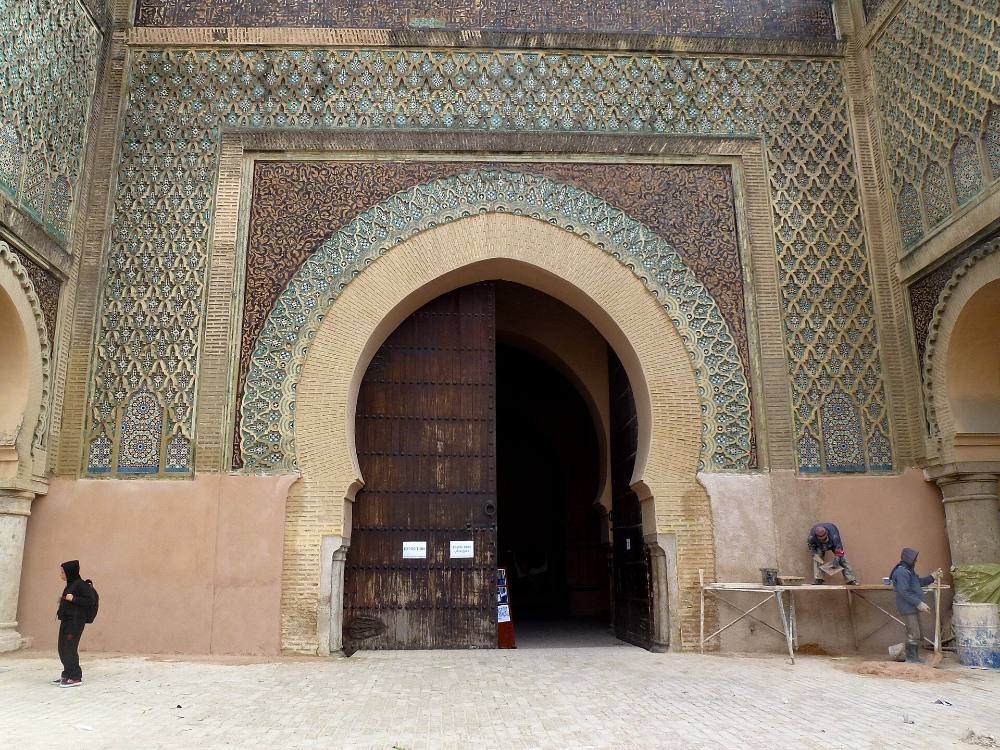 Tour a pé gratuito pela arte urbana e espaços únicos de Meknes – Murais, bairro criativo e cultura contemporânea