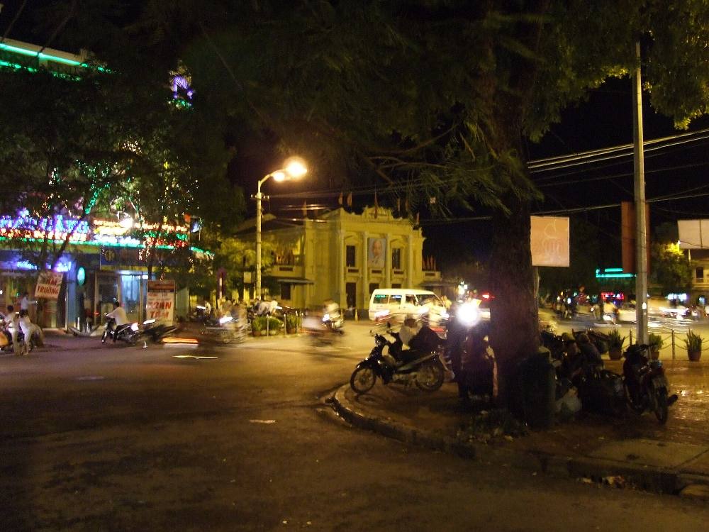 Hai Phong Street Art & Alternative Free Walking Tour – Murals, Creative Quarters & Modern Culture