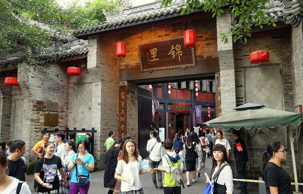 Free Walking Tour Exploring Chengdu’s Cuisine and Local Markets – Flavors, Markets, and Food Culture