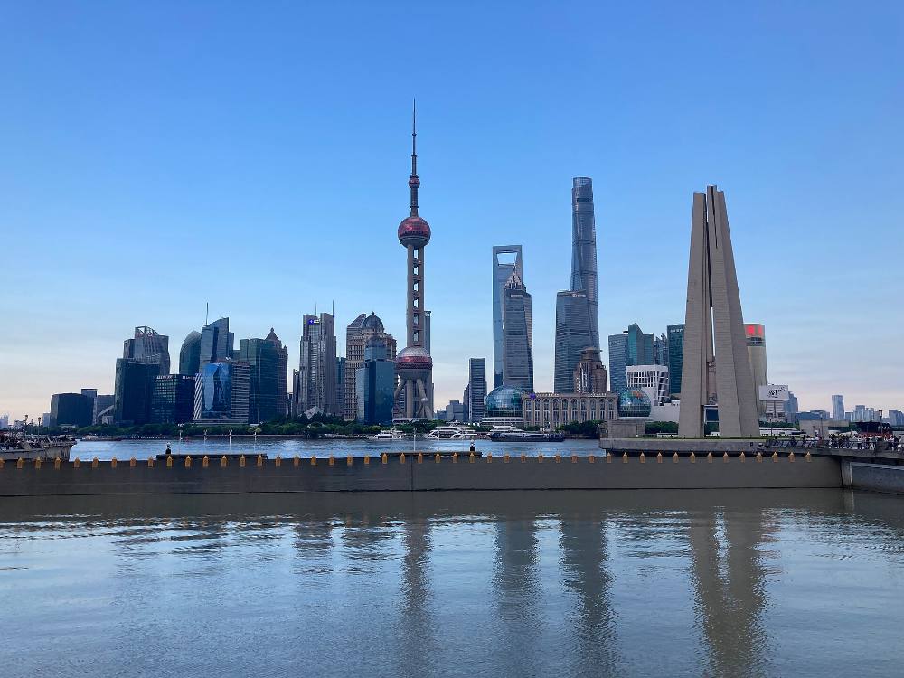 Tour à Pied Gratuit en Soirée & Légendes de Shanghai – Mythes, Mystères & Ruelles Illuminées