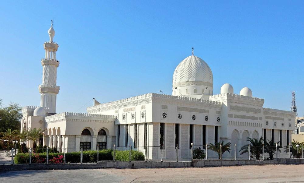 Tour a piedi gratuito serale: Le leggende di Aqaba – Miti, misteri e vicoli sotto le luci della notte