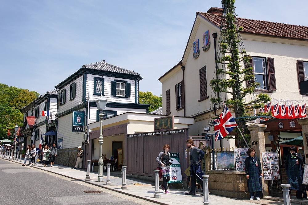 Tour a pie gratuito para descubrir el arte urbano y el lado diferente de Kobe: murales, barrios creativos y cultura contemporánea