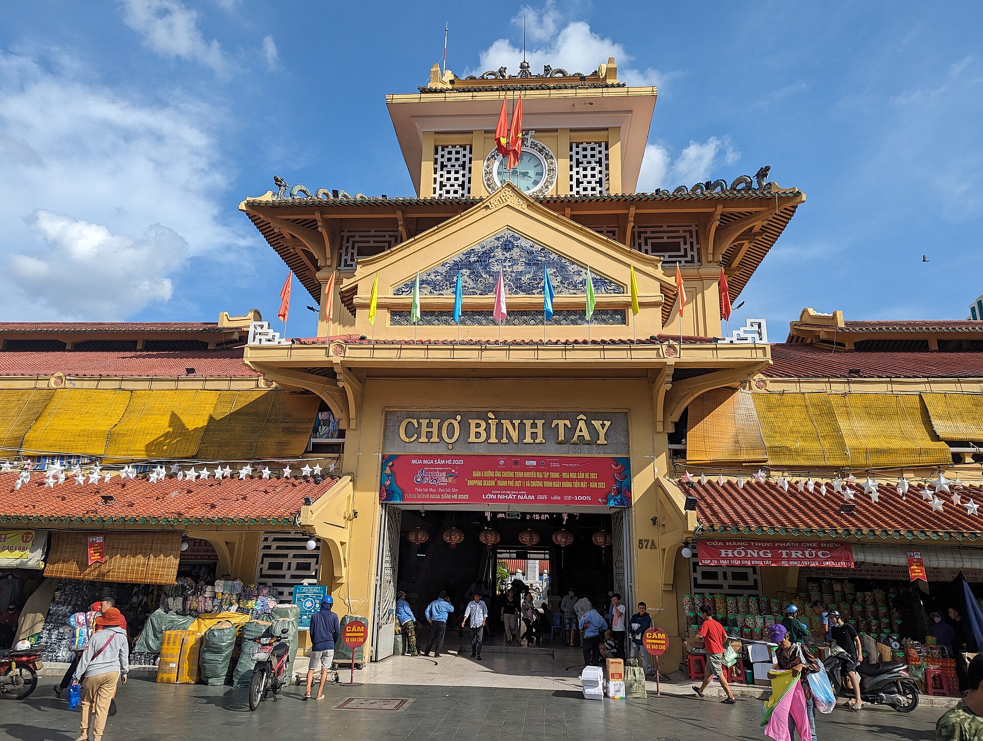 Tour ẩm thực Chinatown Sài Gòn: Chợ Bình Tây, cà phê Triều Châu & Chợ Lớn