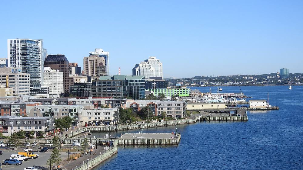 Huyền thoại Halifax & Tour Đi bộ Miễn phí Buổi tối – Thần thoại, Bí ẩn & Những con ngõ sáng đèn