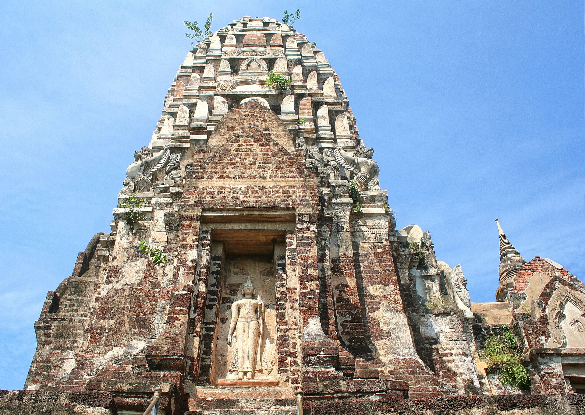 Tour Ayutthaya trong ngày từ Bangkok: Mì thuyền, bánh ngọt cung đình & tôm càng sông