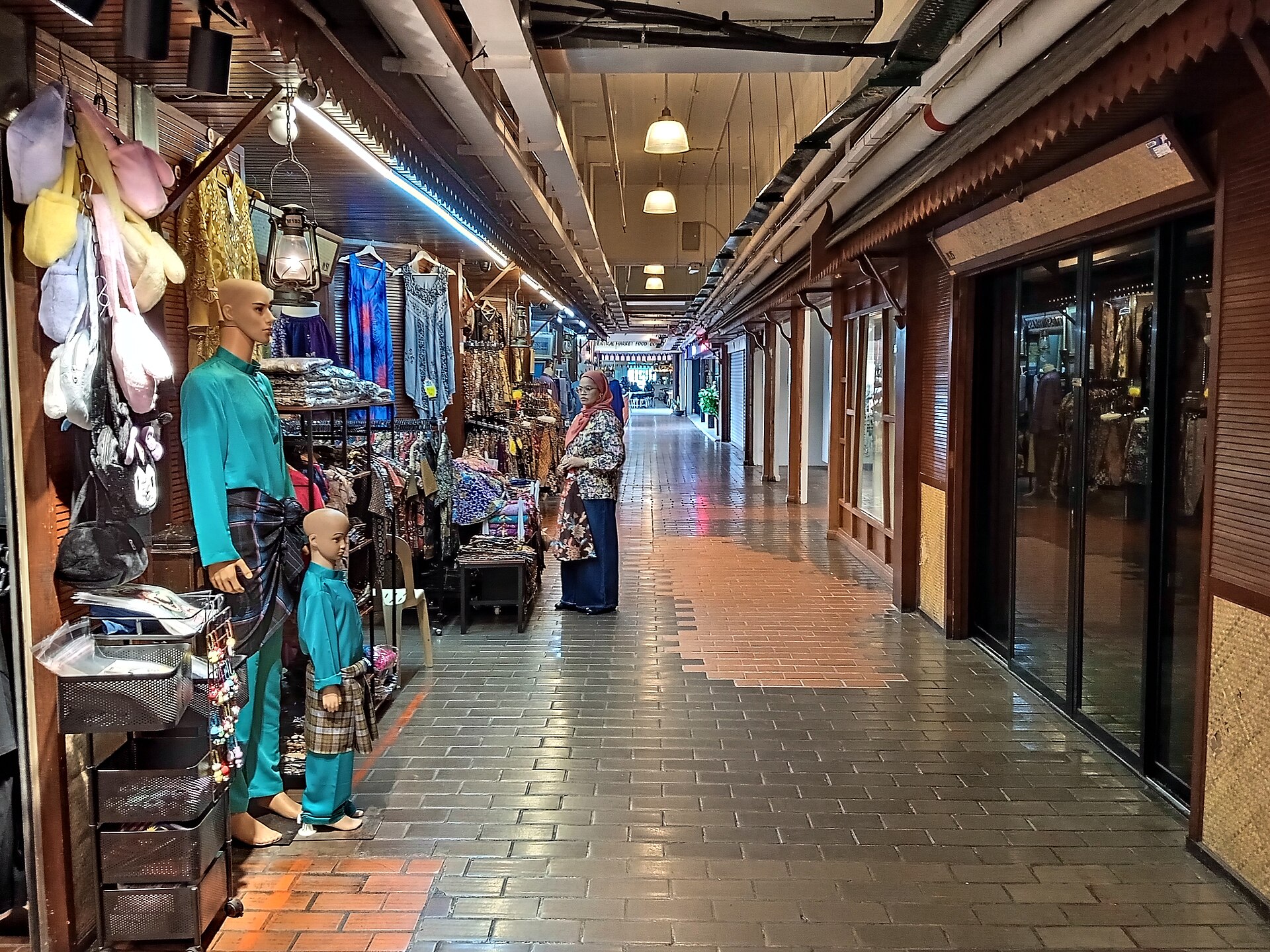 Tour ẩm thực đêm Kuala Lumpur: Món nướng Jalan Alor & nasi lemak Kampung Baru