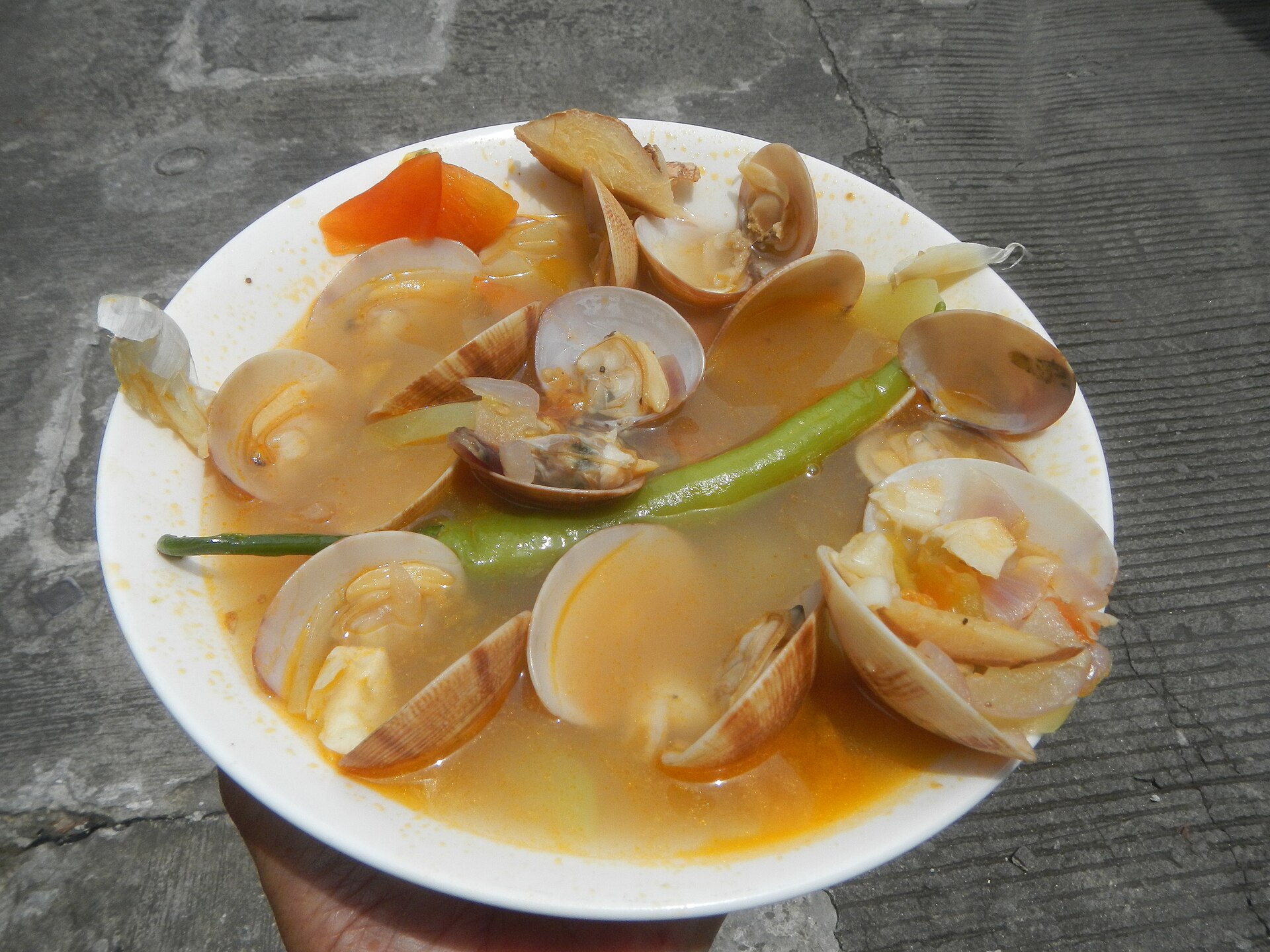 Tour ẩm thực Philippines buổi tối ở Manila: Sisig, Lechon & các quán bar Poblacion