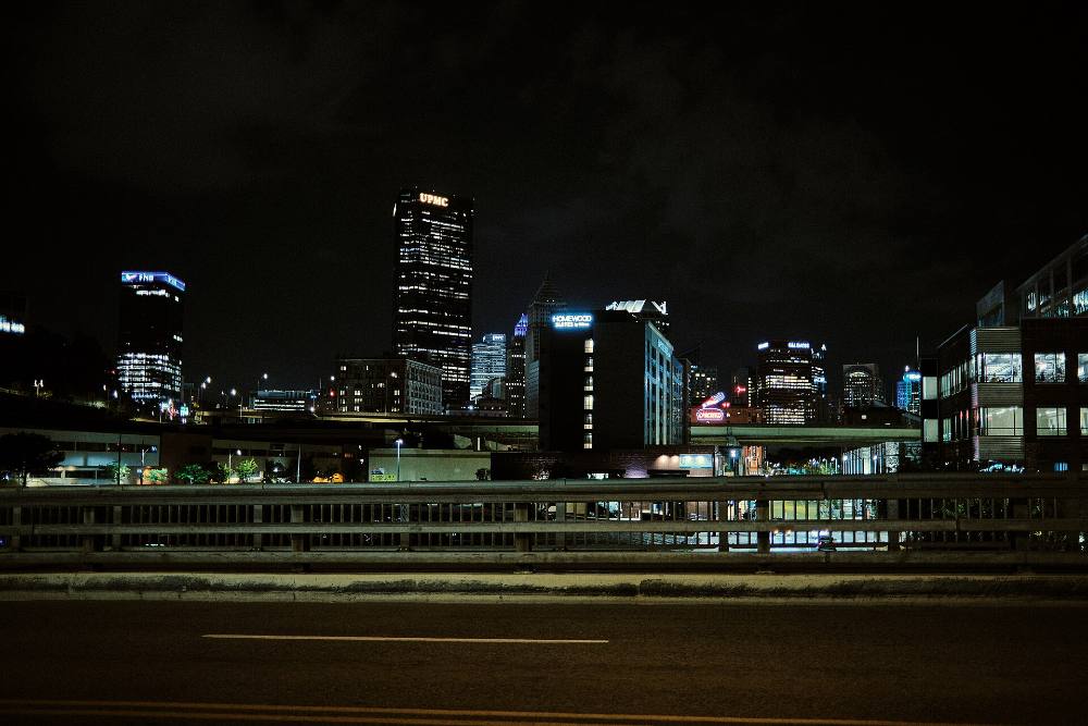 Chuyến đi bộ miễn phí Khám phá những viên ngọc ẩn & đời sống địa phương ở Pittsburgh – Góc khuất bí mật & câu chuyện khu phố