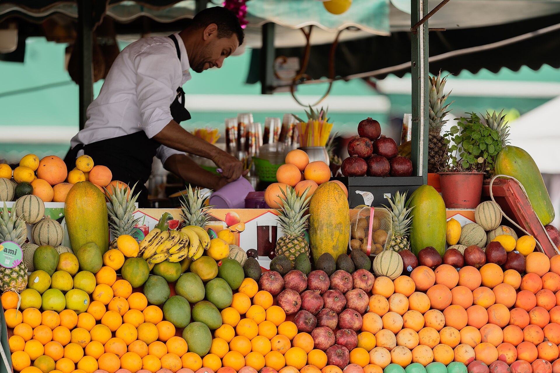 Chuyến đi bộ ẩm thực Medina Marrakech: Hẻm Mechoui, Quảng trường Gia vị & Nếm thử trong Souk