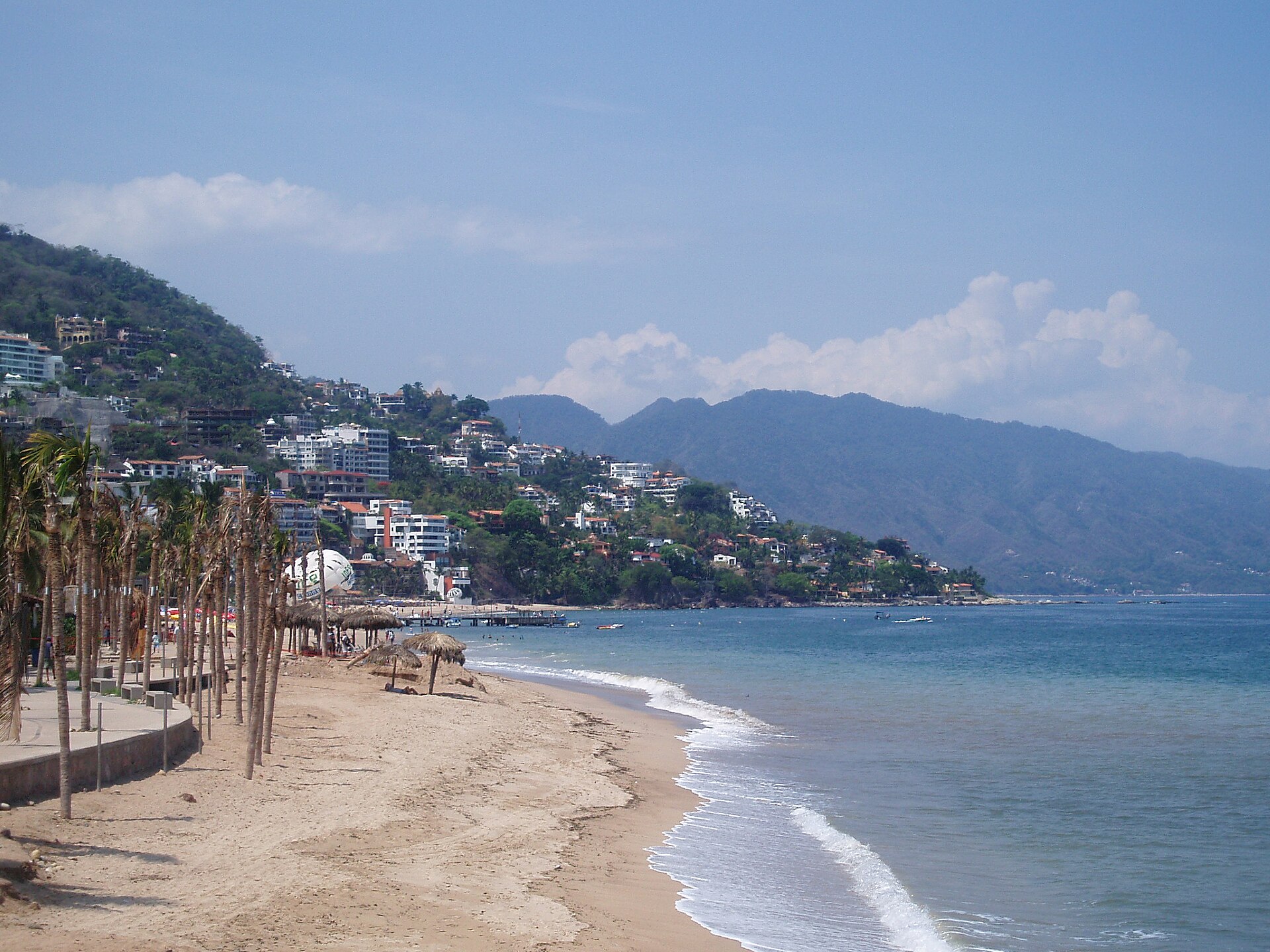 Tour đi bộ ẩm thực Puerto Vallarta: Tacos cá Zona Romantica, Birria & Raicilla