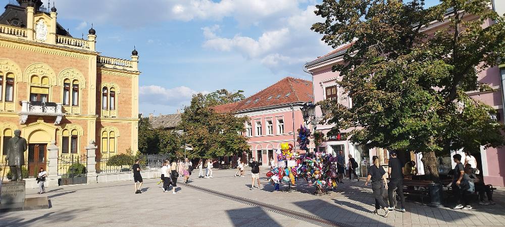 Kostenlose Walking Tour: Verborgene Schätze & lokales Leben in Novi Sad – Geheime Ecken & Straßengeschichten