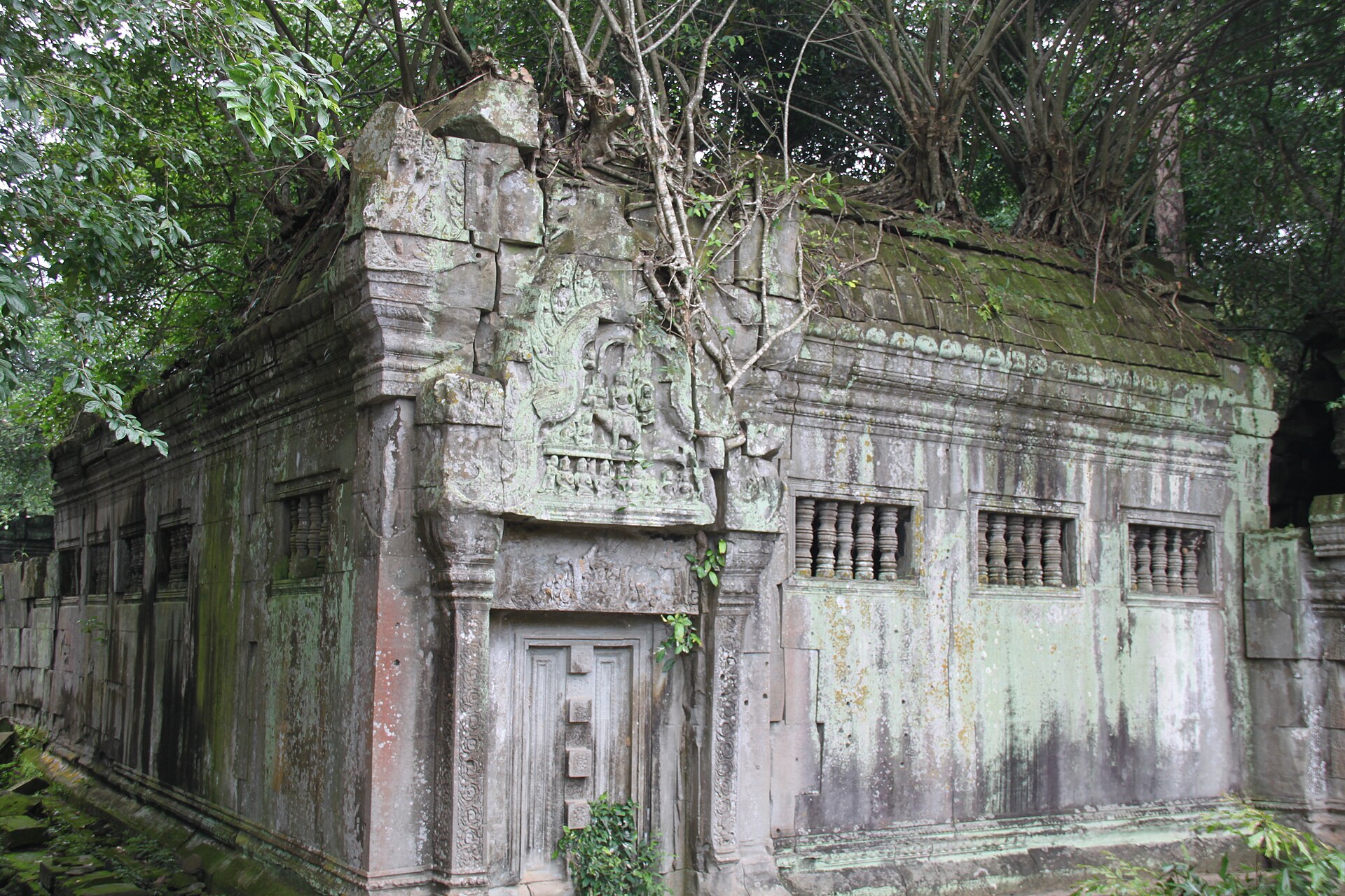 Tour Đền Rừng Beng Mealea & Làng Nổi Kampong Khleang 1 Ngày Trên Biển Hồ Tonle Sap