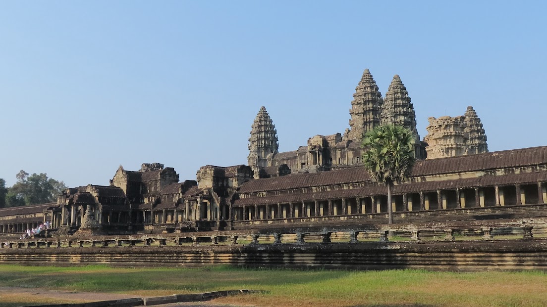 Tour Siem Reap 3 Ngày 2 Đêm: Trọn Vẹn Angkor, Đền Hồng Banteay Srei & Làng Nổi Biển Hồ