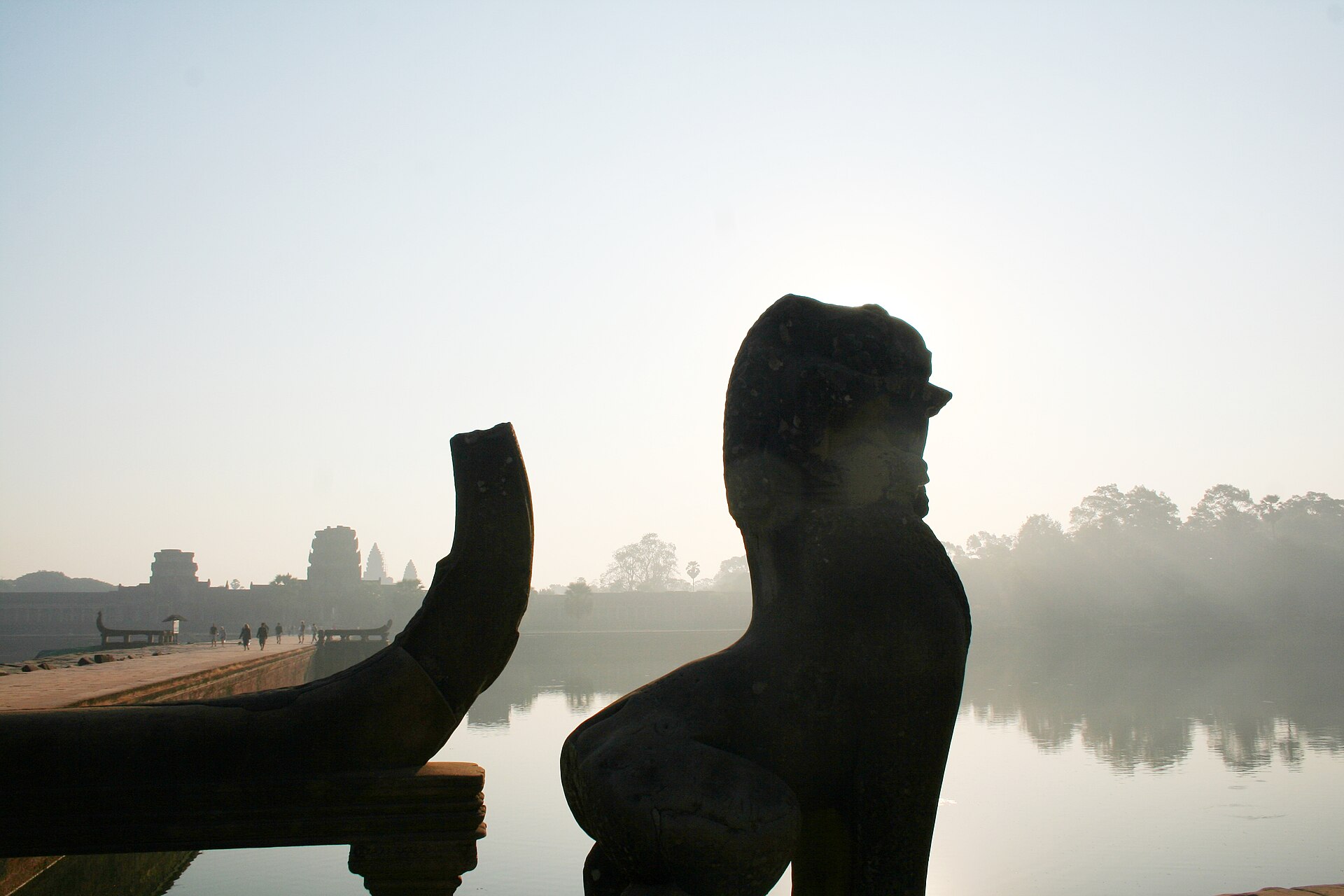 Tour Phnom Penh – Siem Reap 4 Ngày 3 Đêm: Thủ Đô Hoàng Gia & Kỳ Quan Angkor