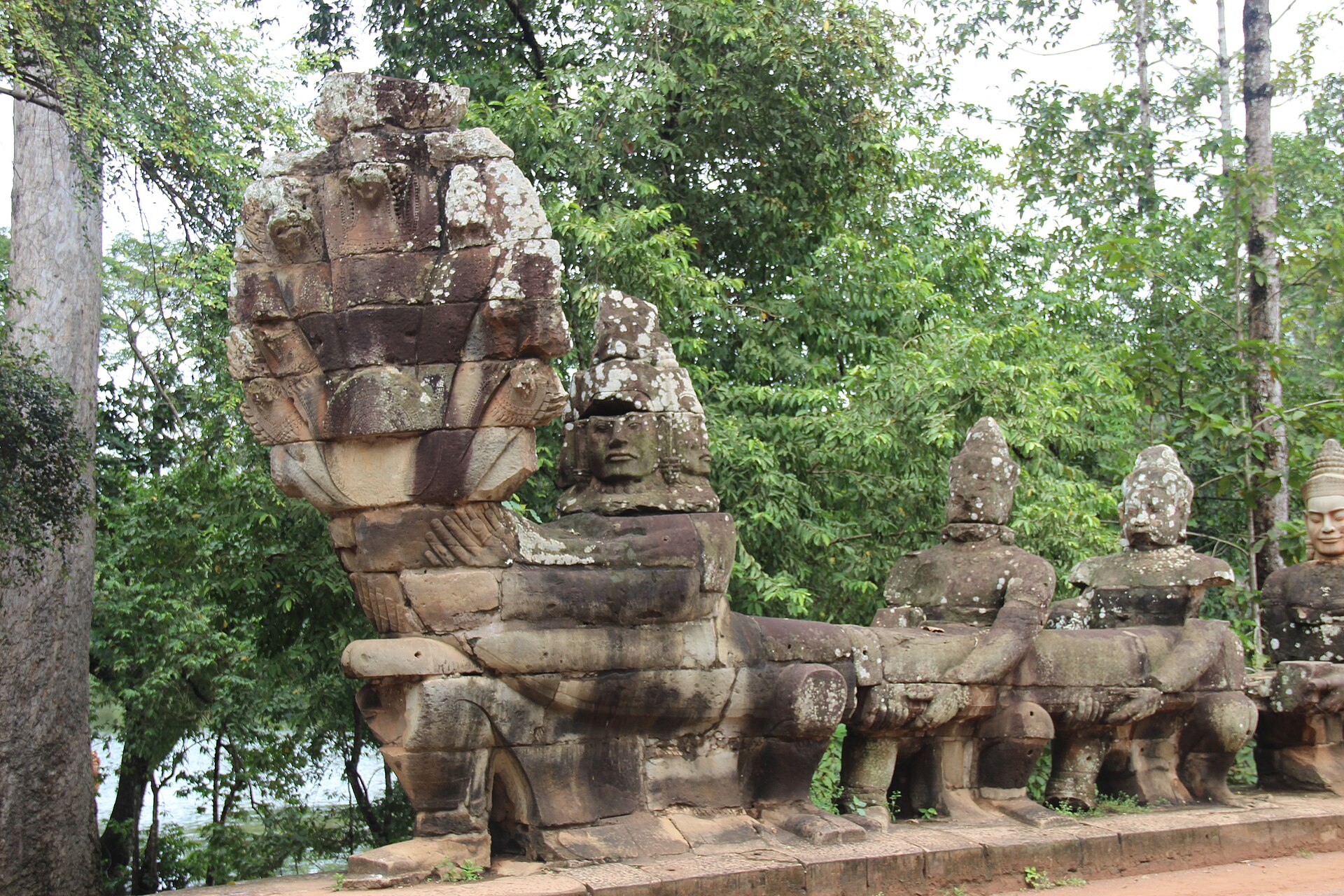 Tour Đạp Xe Angkor 1 Ngày: Đường Mòn Trong Rừng, Đền Cổ & Làng Quê Khmer