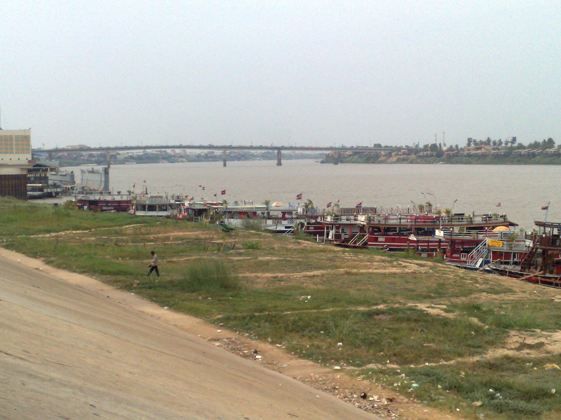 Tour Đạp Xe Cù Lao Mekong Nửa Ngày Từ Phnom Penh: Phà Qua Sông, Làng Quê & Chùa Khmer