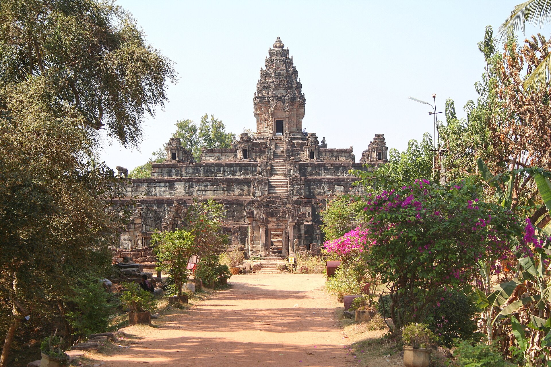ทัวร์นครวัดเชิงลึก 5 วัน 4 คืน: โรลัวส์, นครวัด, พนมกุเลน, เกาะแกร์ และเบงเมเลีย สำหรับผู้หลงใหลโบราณคดี
