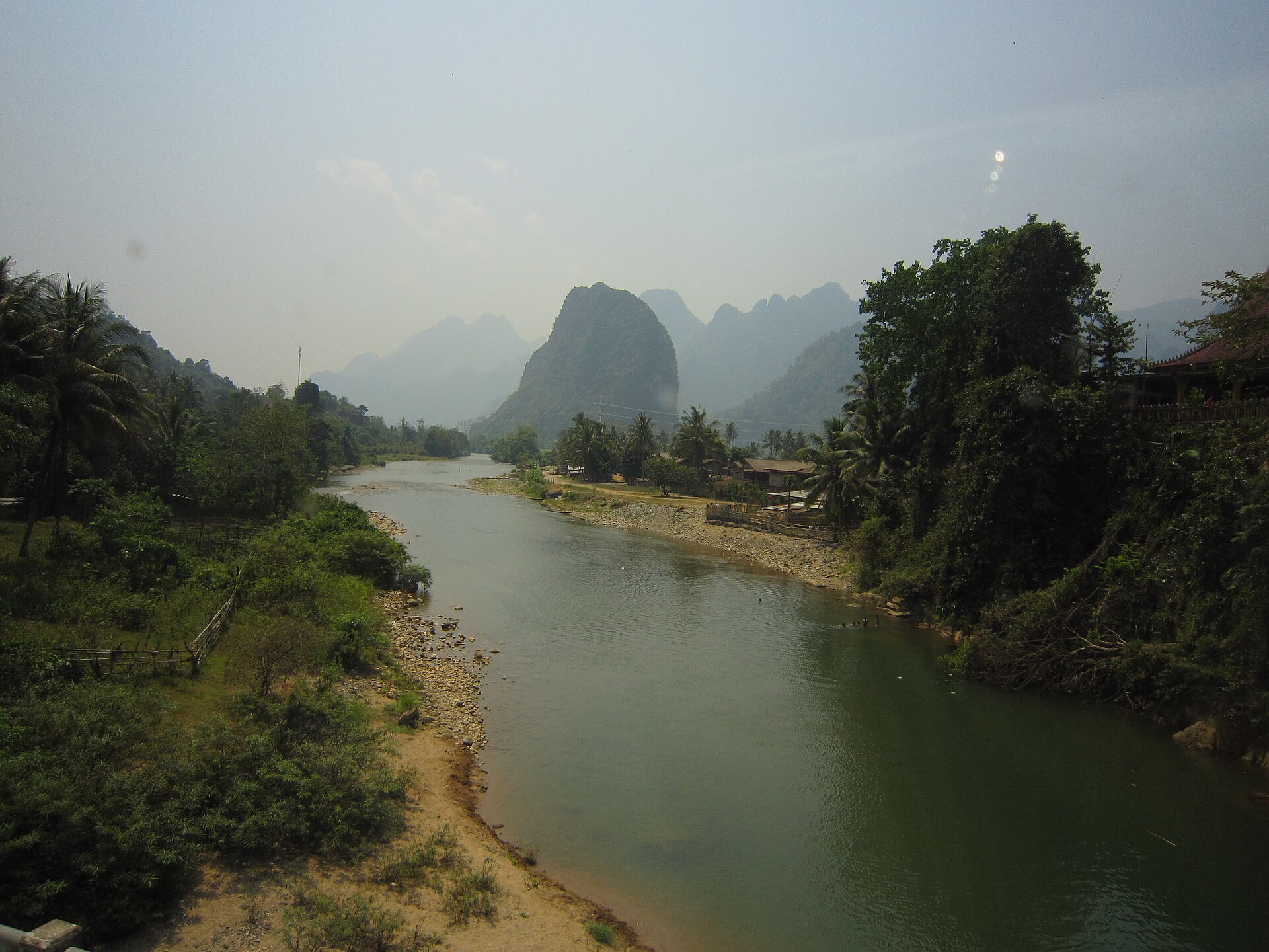 Tour Vang Vieng 1 Ngày: Chèo Kayak Sông Nam Song, Hang Nước Tham Nam & Tắm Hồ Blue Lagoon
