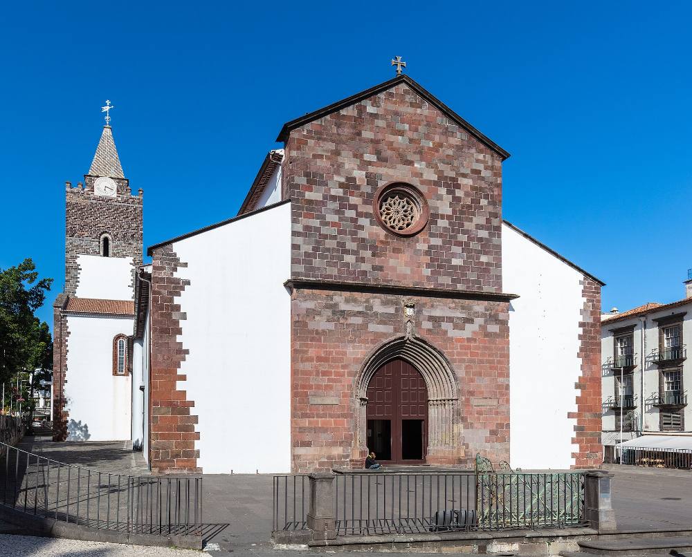 Tour đi bộ miễn phí khám phá những viên ngọc ẩn và cuộc sống địa phương ở Funchal – Những góc khuất bí mật & câu chuyện khu phố