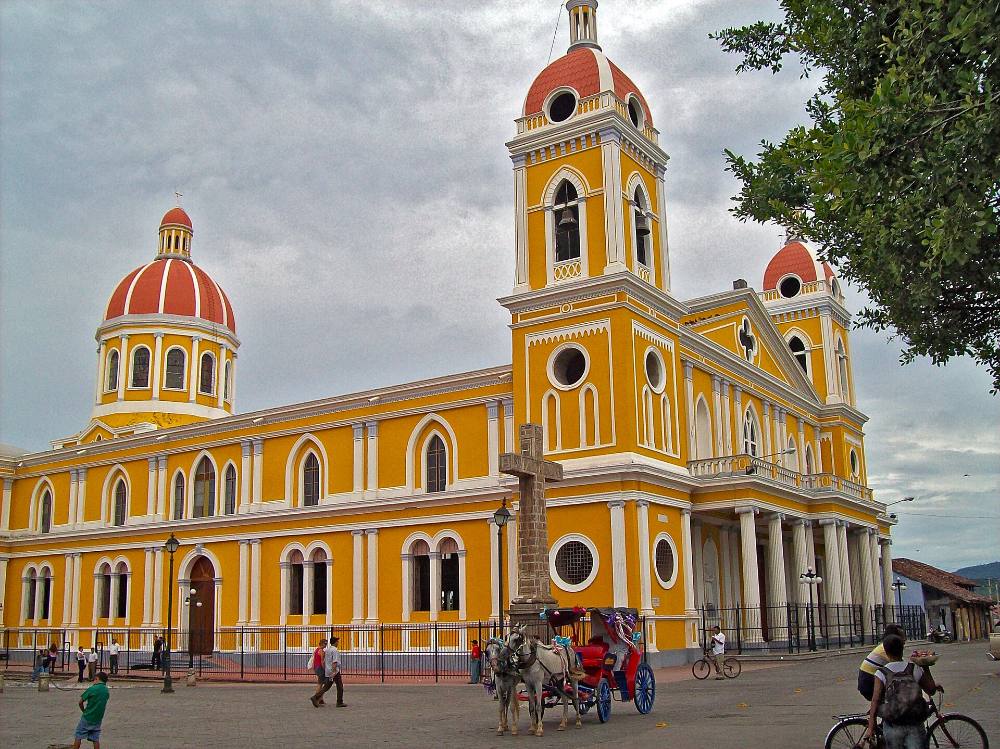 Tour đi bộ miễn phí về nghệ thuật đường phố & nét thay thế của Granada – Tranh tường, khu phố sáng tạo & văn hóa hiện đại