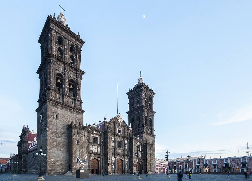Tour gratuito a pie sobre el arte callejero y la cultura alternativa de Puebla: murales, barrios creativos y cultura contemporánea