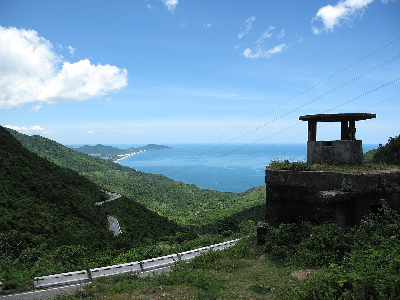 Tour xe đạp xuyên Việt Hà Nội – Sài Gòn 14 ngày: Mai Châu, đường Hồ Chí Minh, Phong Nha, Huế, Hội An, Quy Nhơn, Nha Trang