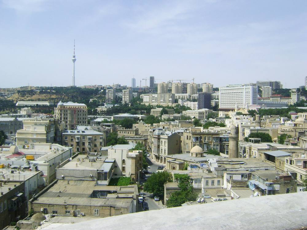 Tour a pé gratuito para descobrir as joias escondidas e a vida local de Baku – Cantos secretos e histórias dos bairros