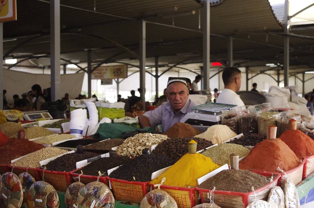 Tour a pie gratuito para descubrir la gastronomía y los mercados locales de Tashkent – Sabores, mercados y cultura gastronómica