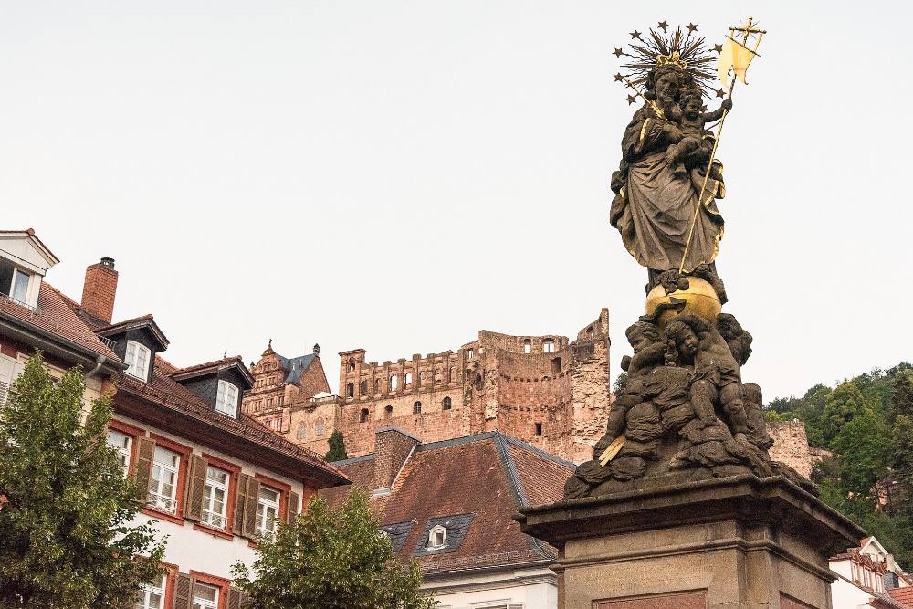 Tour a pie gratuito para descubrir joyas ocultas y la vida local de Heidelberg: rincones escondidos e historias del barrio