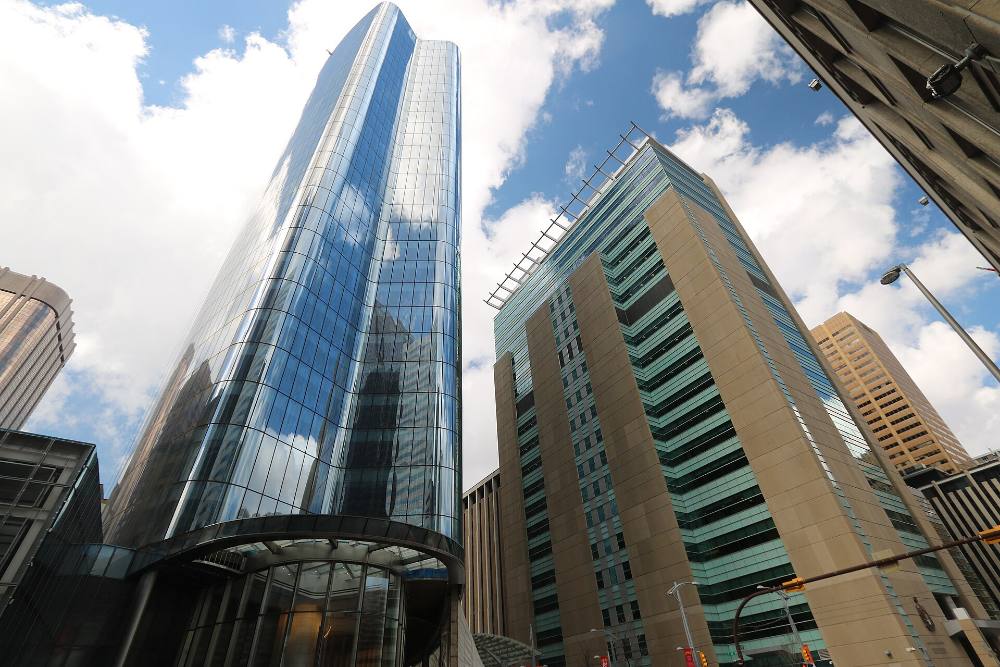 Tour a piedi serale gratuito e leggende di Calgary – Racconti, misteri e vicoli illuminati dai lampioni