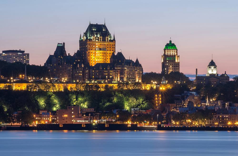 Lawatan berjalan kaki percuma meneroka makanan dan pasar tempatan di Bandaraya Québec – Cita rasa, pasar dan budaya kulinari